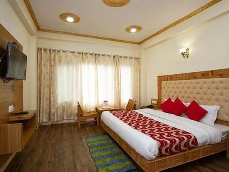 Finding Hotels in Noida with Spacious Rooms and High-End Amenities