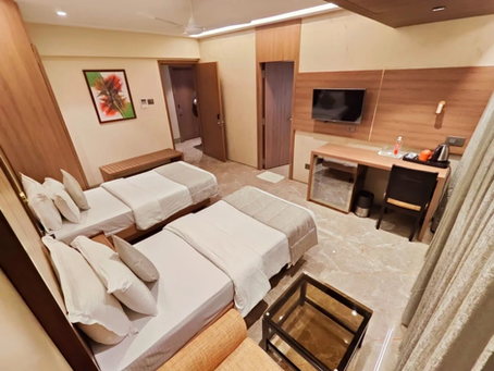 Love in the Monsoons: Best Couple-Friendly Hotels in Mumbai for Rainy Days