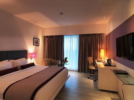 Smart Stay: Tech-Enabled Hotels in Pune for Young Travelers