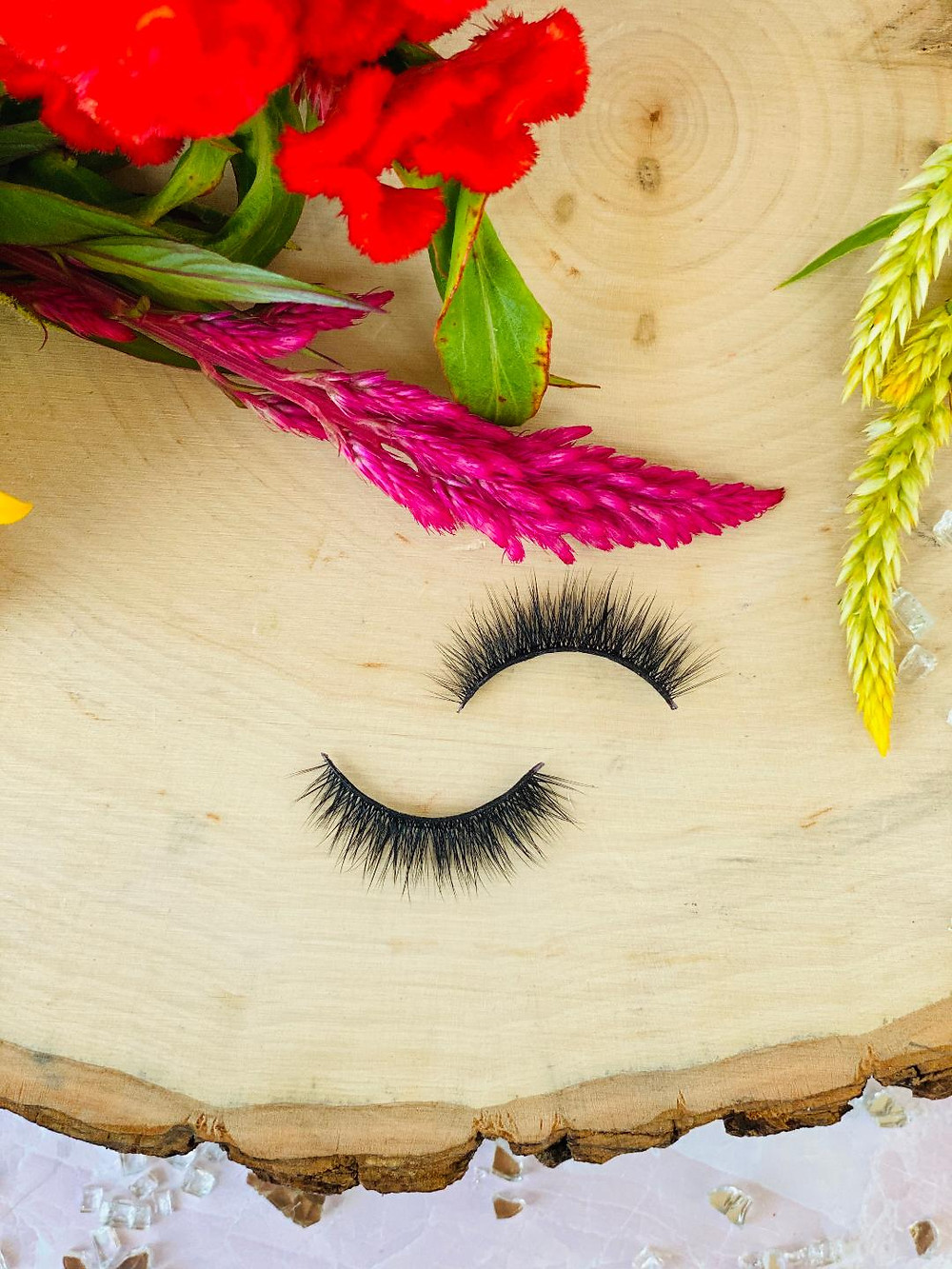 quon's eyes, quons eyes, best false eyelashes, best fake eyelashes, eyelashes, lashes, beauty, makeup, holiday gifts, beauty trends
