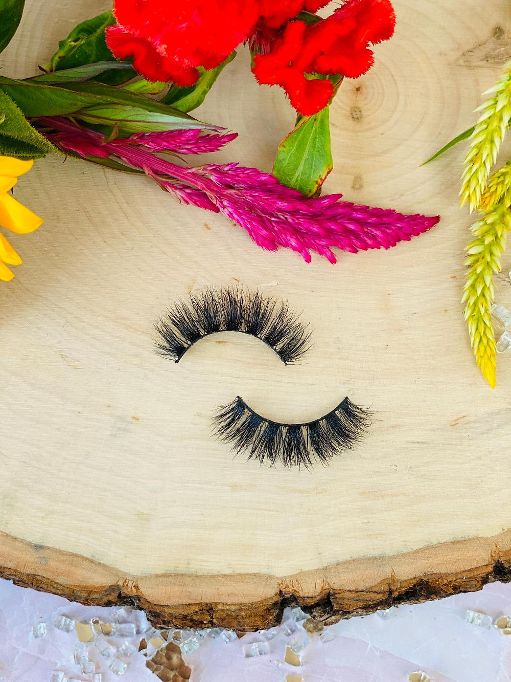 quon's eyes, quons eyes, best false eyelashes, best fake eyelashes, eyelashes, lashes, beauty, makeup, holiday gifts, beauty trends