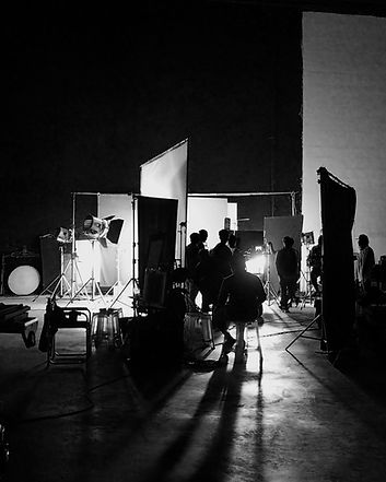 Film_Production_Behind_The_Scenes_Studio_Set_In_Silhouette_Style_original_2827499.jpg .jpg