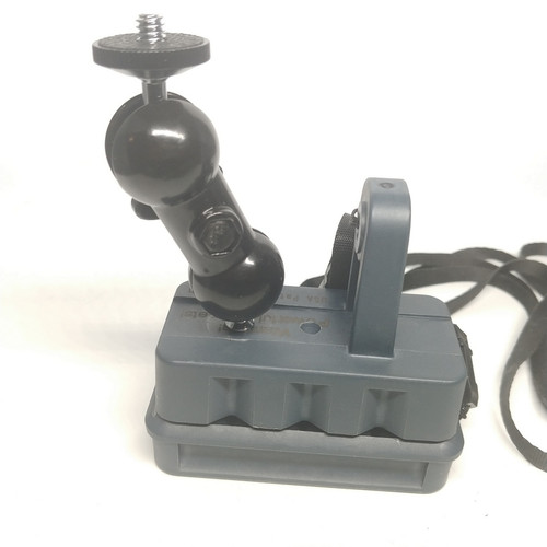 Pontoon Fishfinder mount for personal pontoon boats