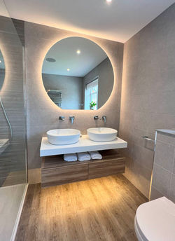 011_Family Bathroom__thomas vaughan ltd