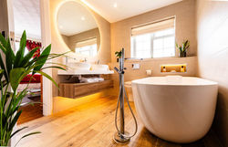 008_Family Bathroom__thomas vaughan ltd