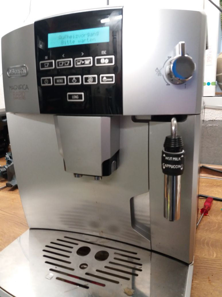 Miniaturbild: DeLonghi ESAM 04.320.S