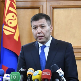 B.エンフバヤル氏、前首相の発言を否定 「賄賂疑惑は事実ではない」