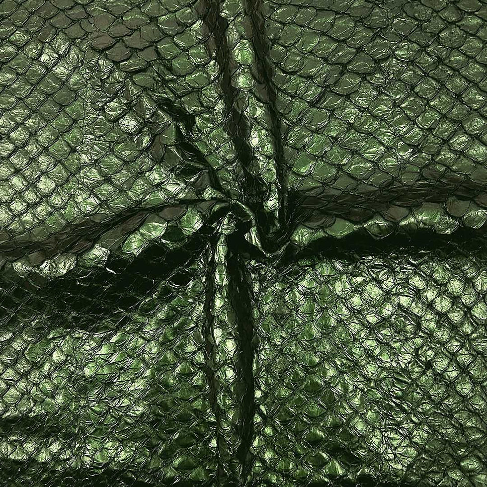 Picture of pirarucu leather panel article color Green-Black Furtacor Shiny Finishing