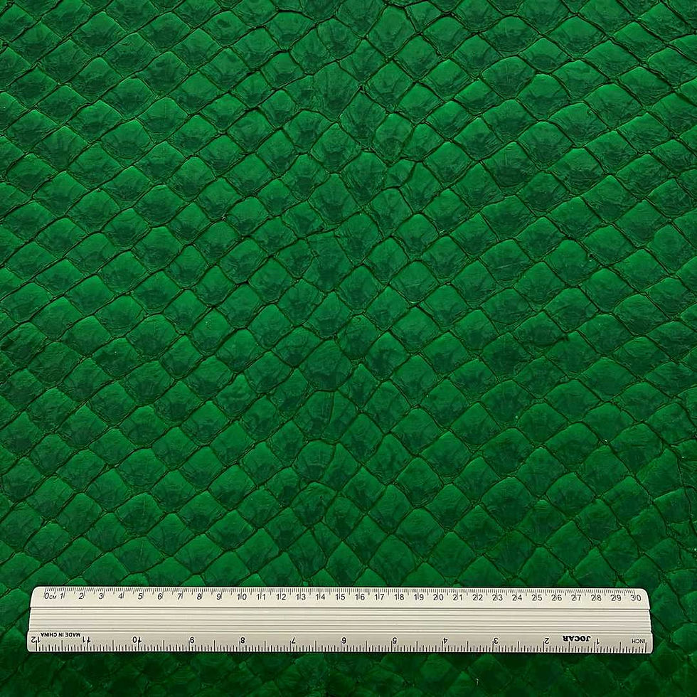 Thumbnail: Picture of pirarucu leather article color Green Tambourine Matte Finishing