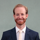 Bewerbungsfoto DominiqueBirrer wTKlein.png