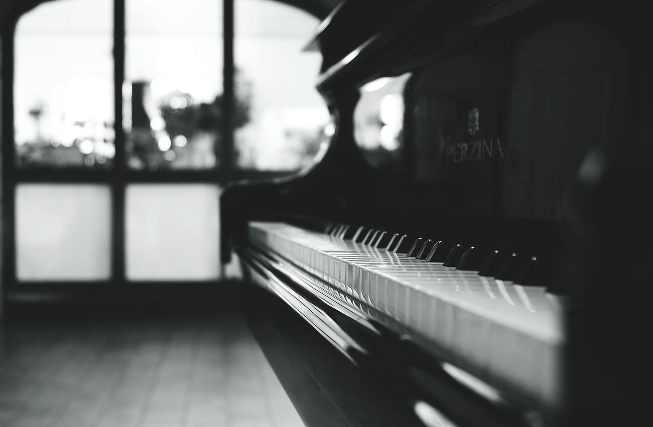 grand-piano-stockphoto.jpeg