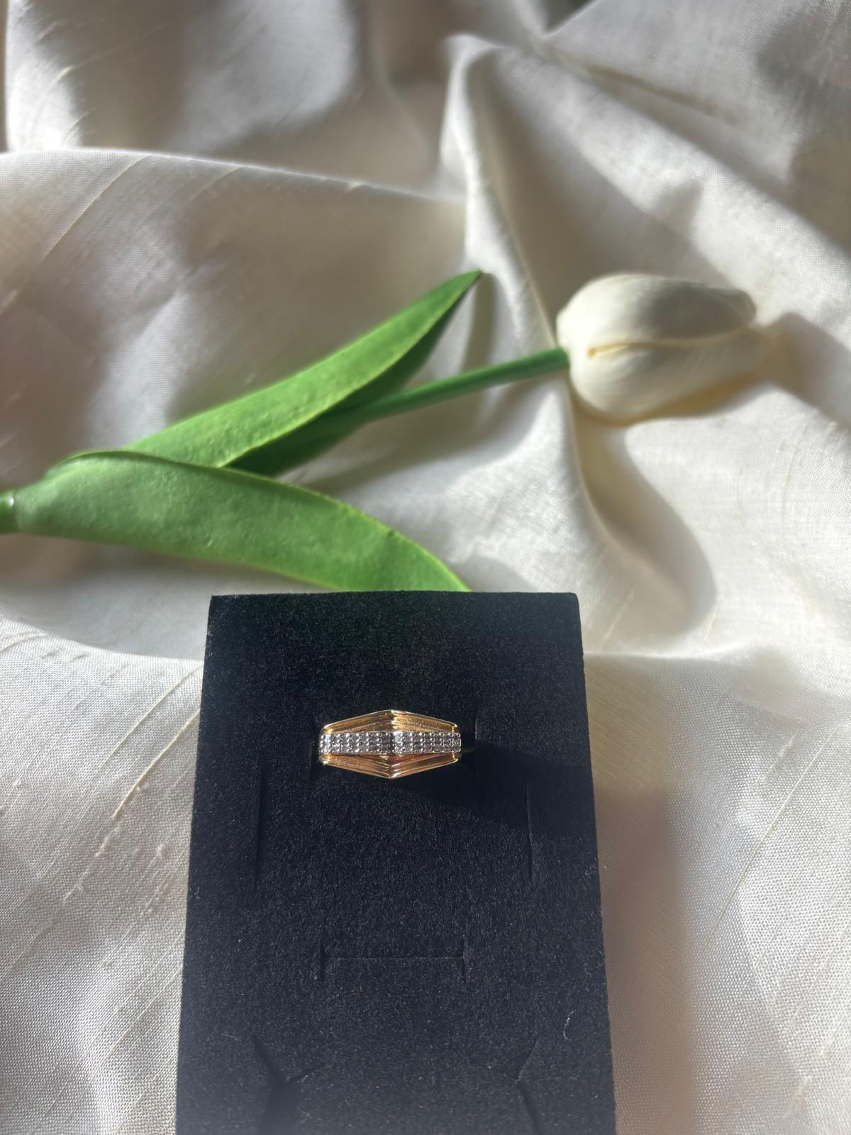 Rika Taşlı Yüzük