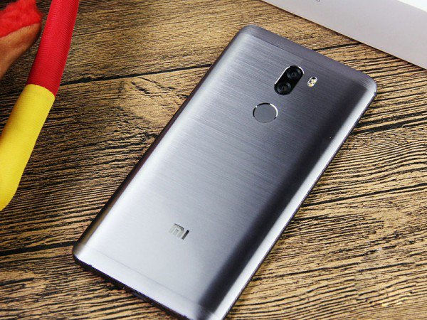 Get the Original New inboxed Xiaomi Mi 5s plus