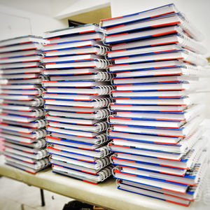 Libretas de pasta dura, wireo, impresas a todo color.