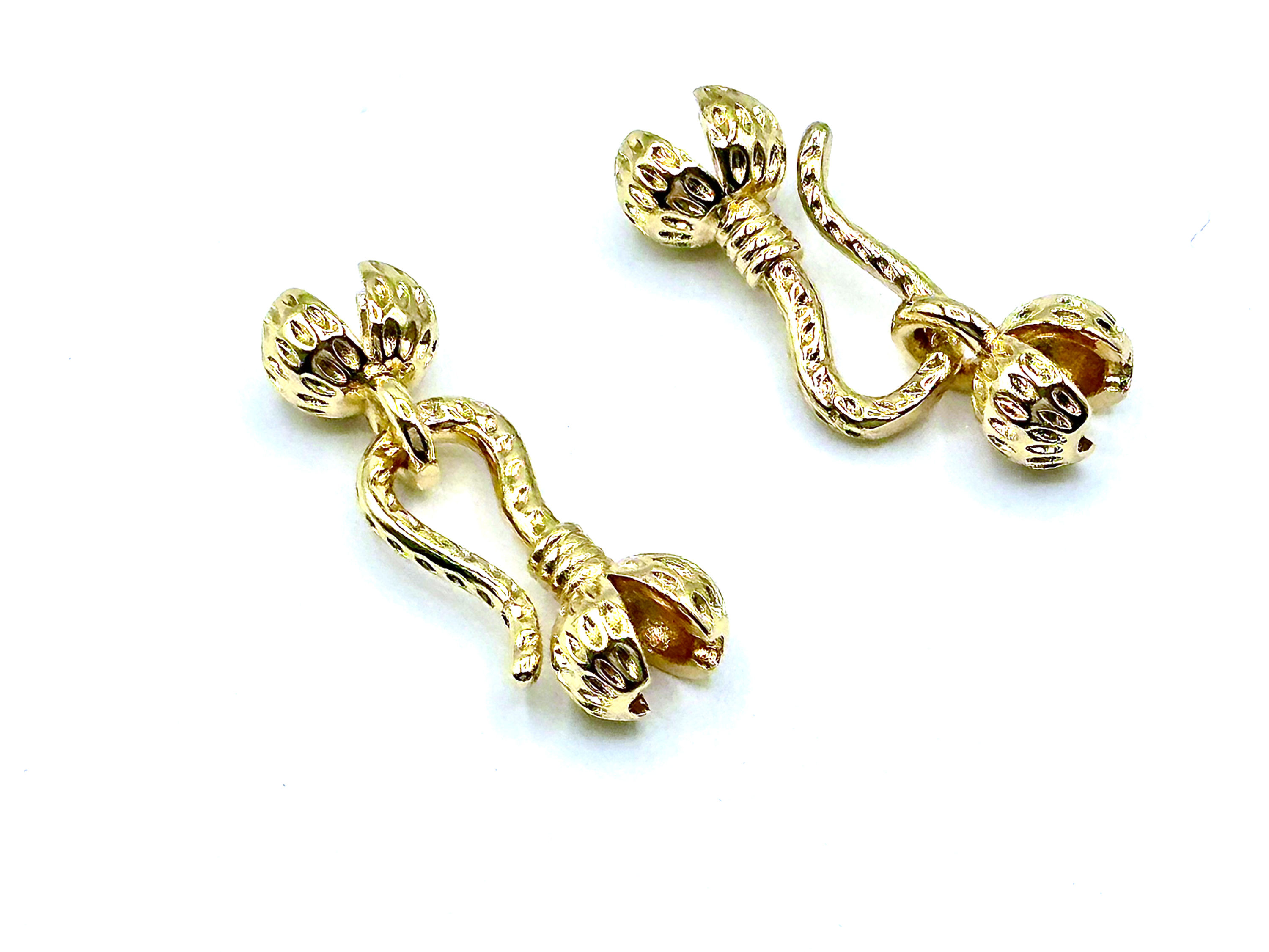 Clam Shell Hook Clasp~ Gold
