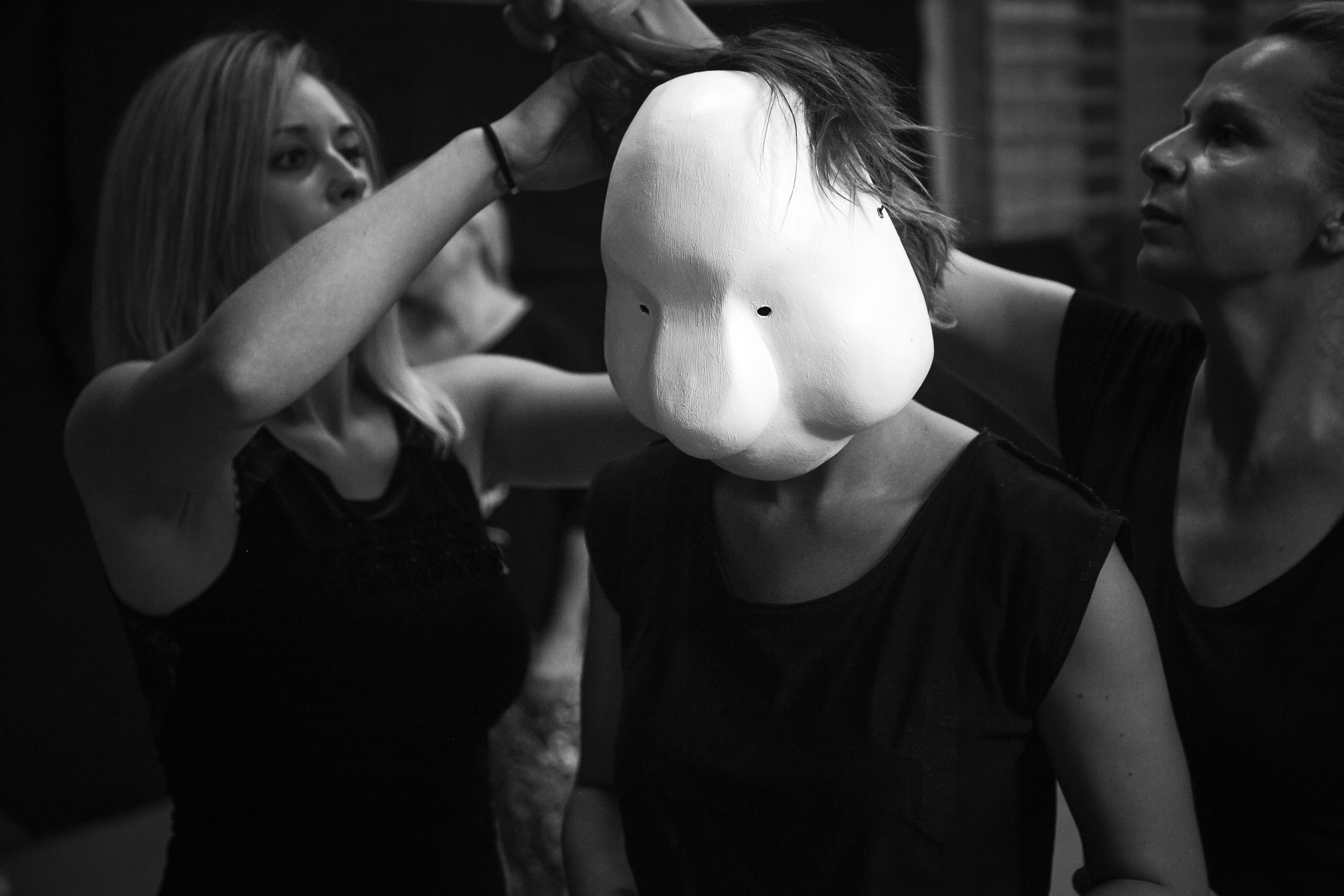 LARVAL MASK