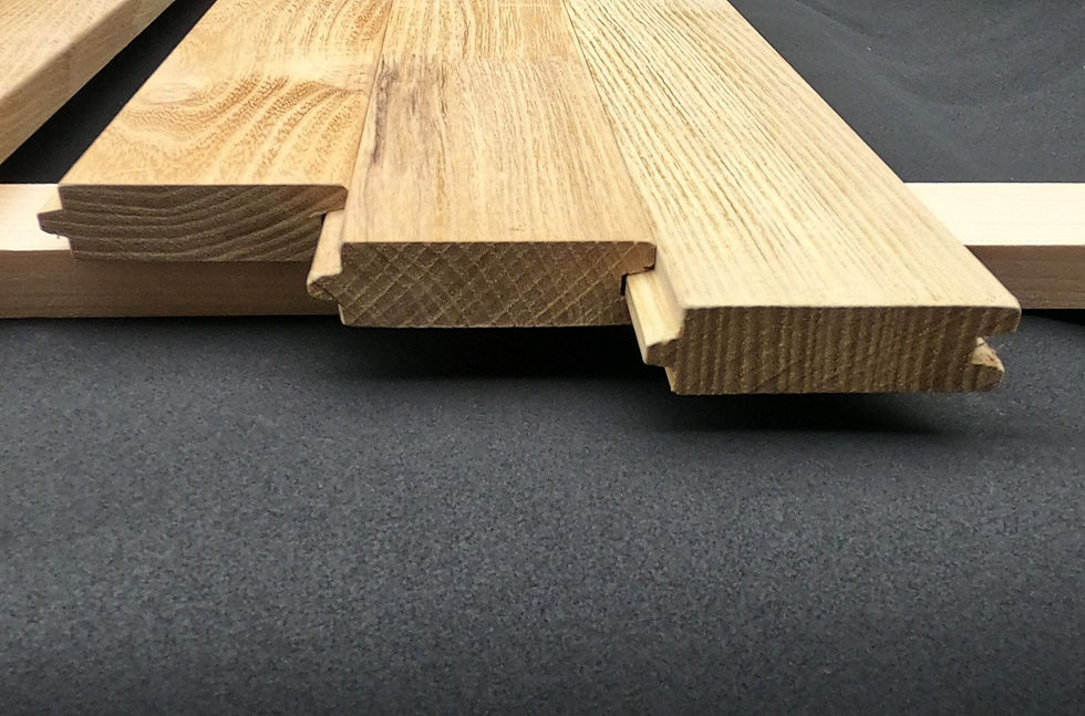Lames de bardage en robinier abouté rainuré et languetté, profil à emboîtement calibré en atelier