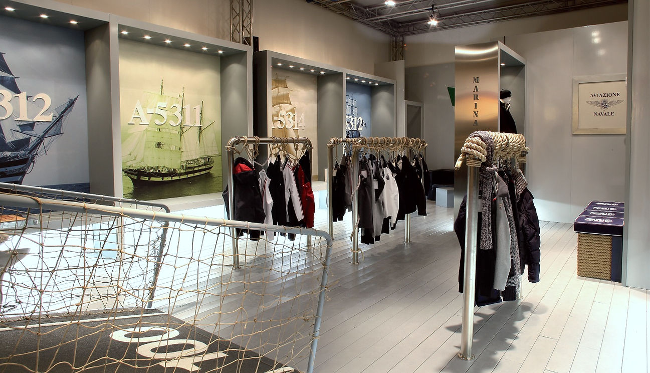Stand, allestimento, progettazione, arredamento interior designer, Fiere, progettazione corner, negozi Outlet, negozi, show room,