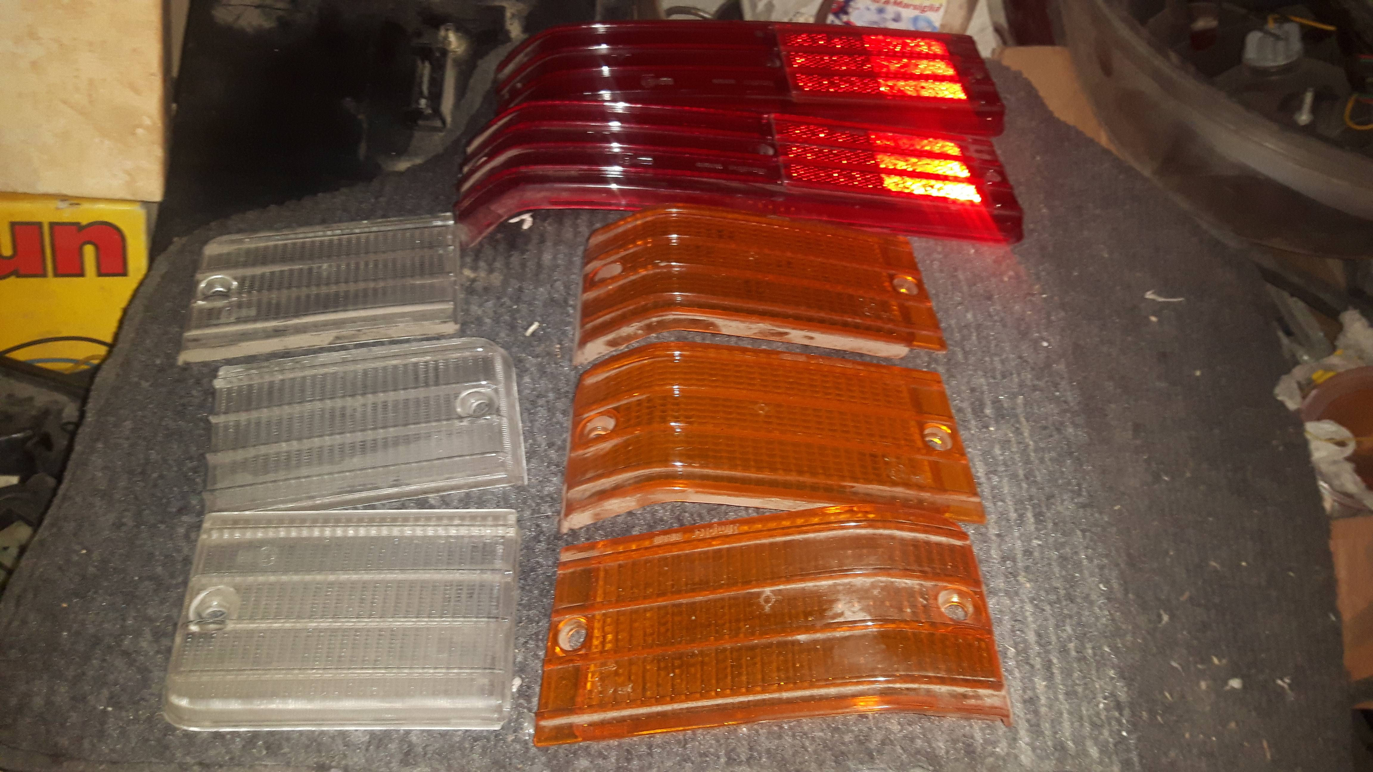 PLASTICA POSTERIORE FIAT 147/127 RUSTICA