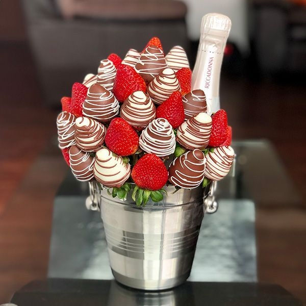 Bouquet Chandon Arrangement Card Included