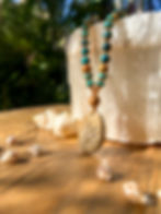 שרשרת עבודת יד עשויה מאבני חן ותליון אבן ים טבעית, שרשרת לגבר ולאישה