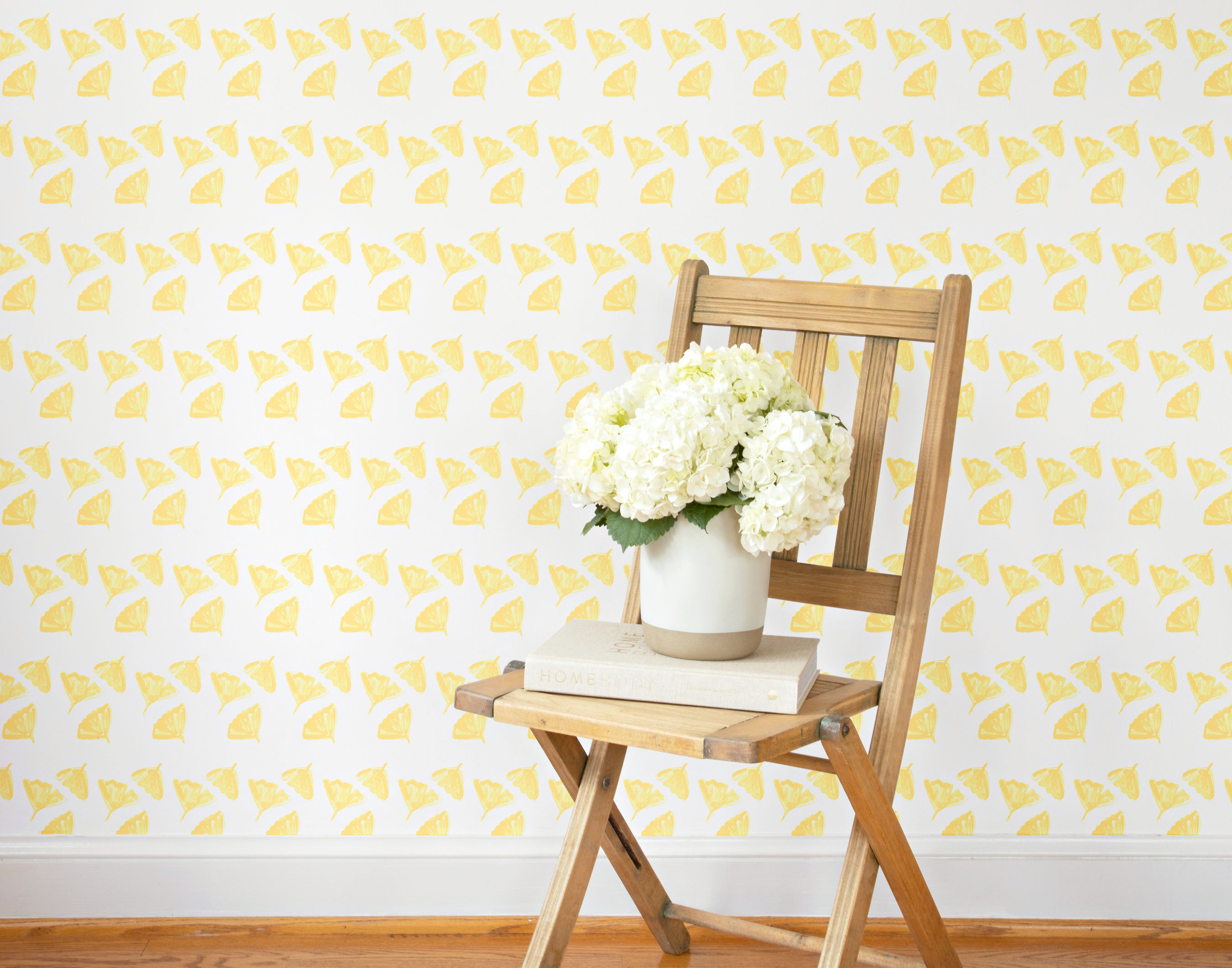 Gingko Love Wallpaper in Yellow - Sample