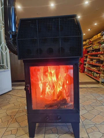 Poêle à bois avec ventilateur — AG-126 · 8