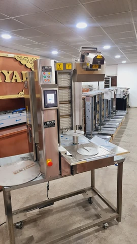 Machine à kebab avec découpe automatique · Rotation motorisée — AG-266 · 1