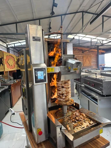 Robot de découpe döner · ADR-C1-5G · 4 brûleurs