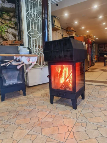Poêle à bois avec ventilateur — AG-126 · 9
