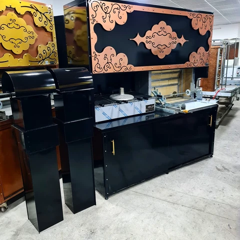 Holzbefeuerte Cağ-Kebab-Grills · Schwarzes Metall · 200 cm — AG-071 · 1