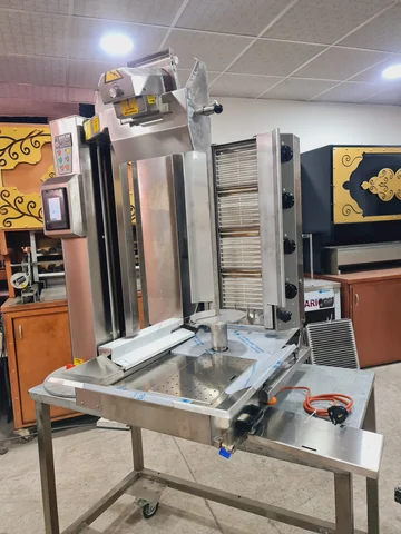 Machine à kebab avec découpe automatique · Rotation motorisée — AG-266 · 7