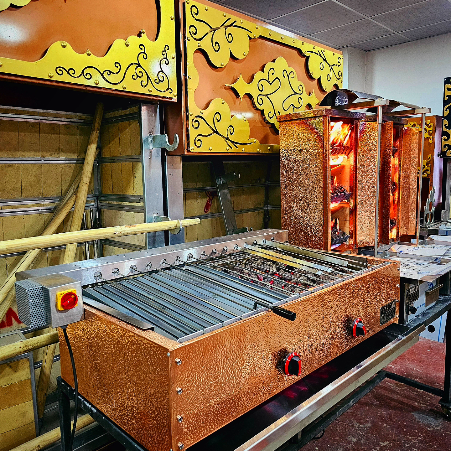 Automatic Gas and Lava Stone Grill Copper Covering