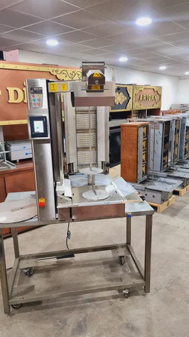 Machine à kebab avec découpe automatique · Rotation motorisée — AG-266 · 2
