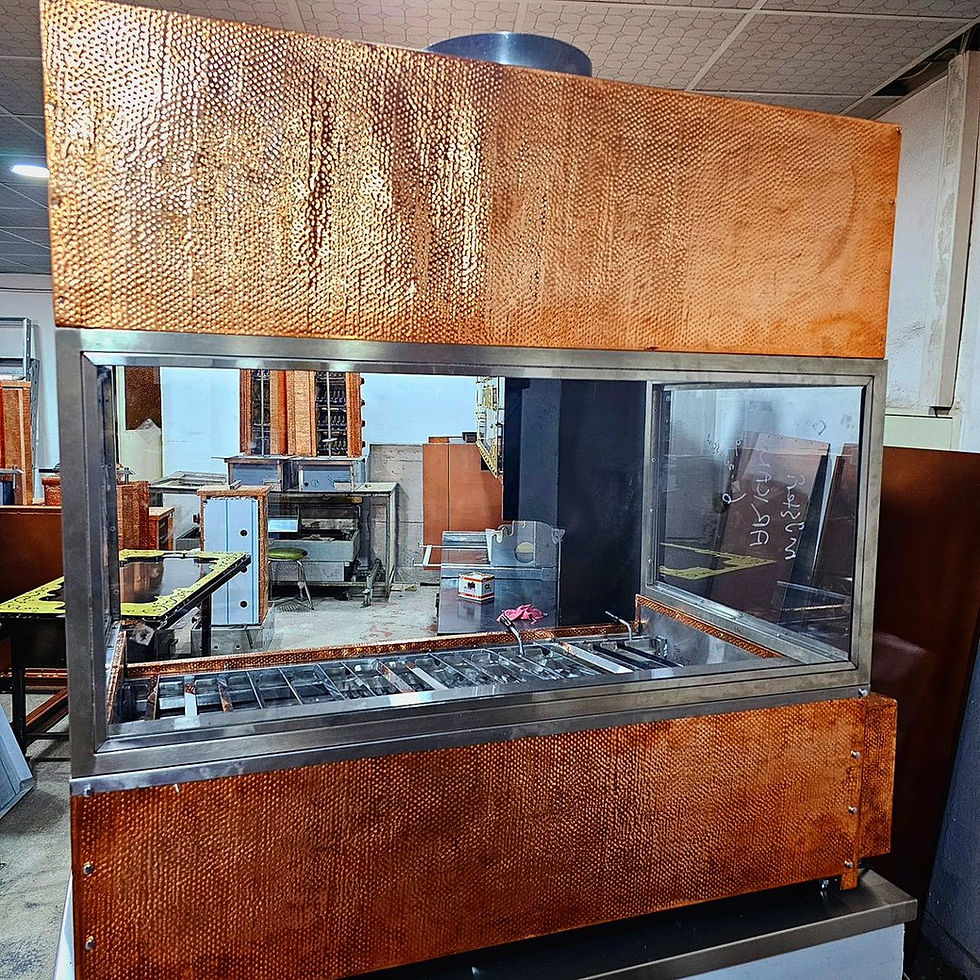 Küçük resim: Automatic Gas and Lava Stone Kebab Grill with Glass and Bench Industrial
