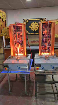 Miniature : Machine à shawarma à gaz et pierre de lave, revêtement en cuivre, 4 brûleurs