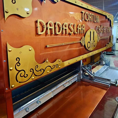 Holzbefeuerte Cağ-Kebab-Grills · Kupferoptik · 250 cm — AG-431 · 3