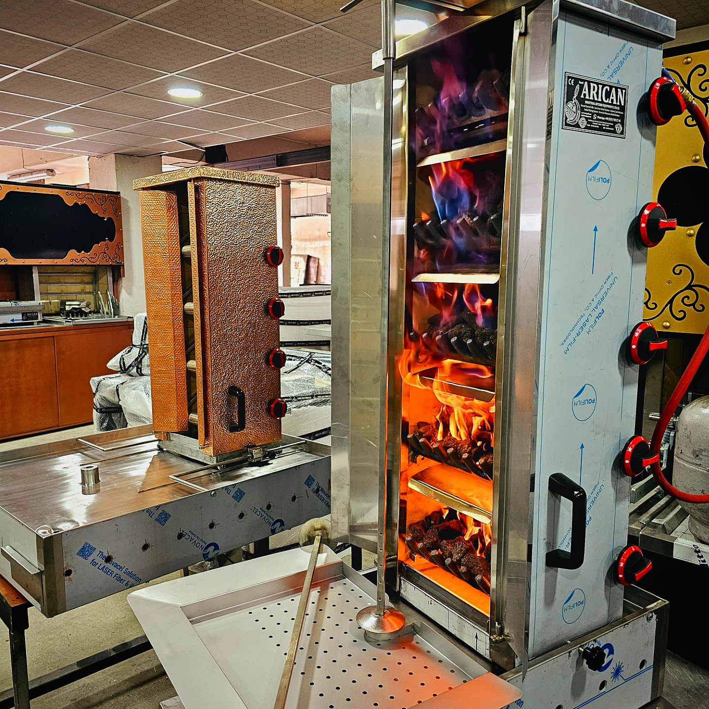 Shawarma Gas Grill Lava Stone and Charcoal 5 Burner