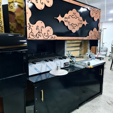 Holzbefeuerte Cağ-Kebab-Grills · Schwarzes Metall · 200 cm — AG-071 · 5