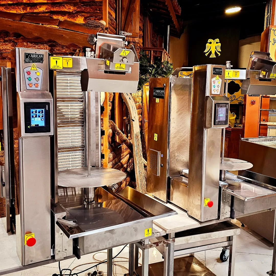 Machine à kebab avec découpe automatique · Rotation motorisée — AG-444 · 1