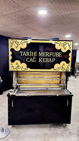 Holzbefeuerte Cağ-Kebab-Grills · Schwarzes Metall · 150 cm — AG-418 · 2