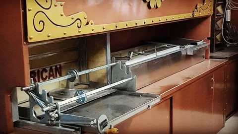 Wood-fired cağ kebab machines · Copper-look finish · Custom design examples — AG-031 · 4