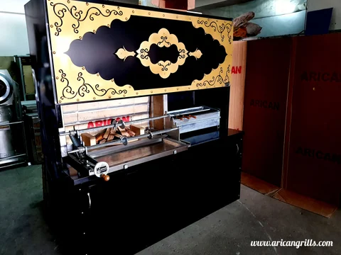 Holzbefeuerte Cağ-Kebab-Grills · Schwarzes Metall · Individuelle Designbeispiele — AG-381 · 3