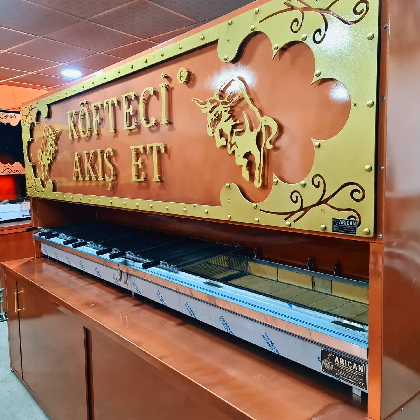 Tuğlalı Kömürlü Endüstriyel Izgara Kebap Mangalı 300 cm