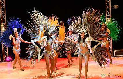 Spectacle de danse brésilienne sur scène