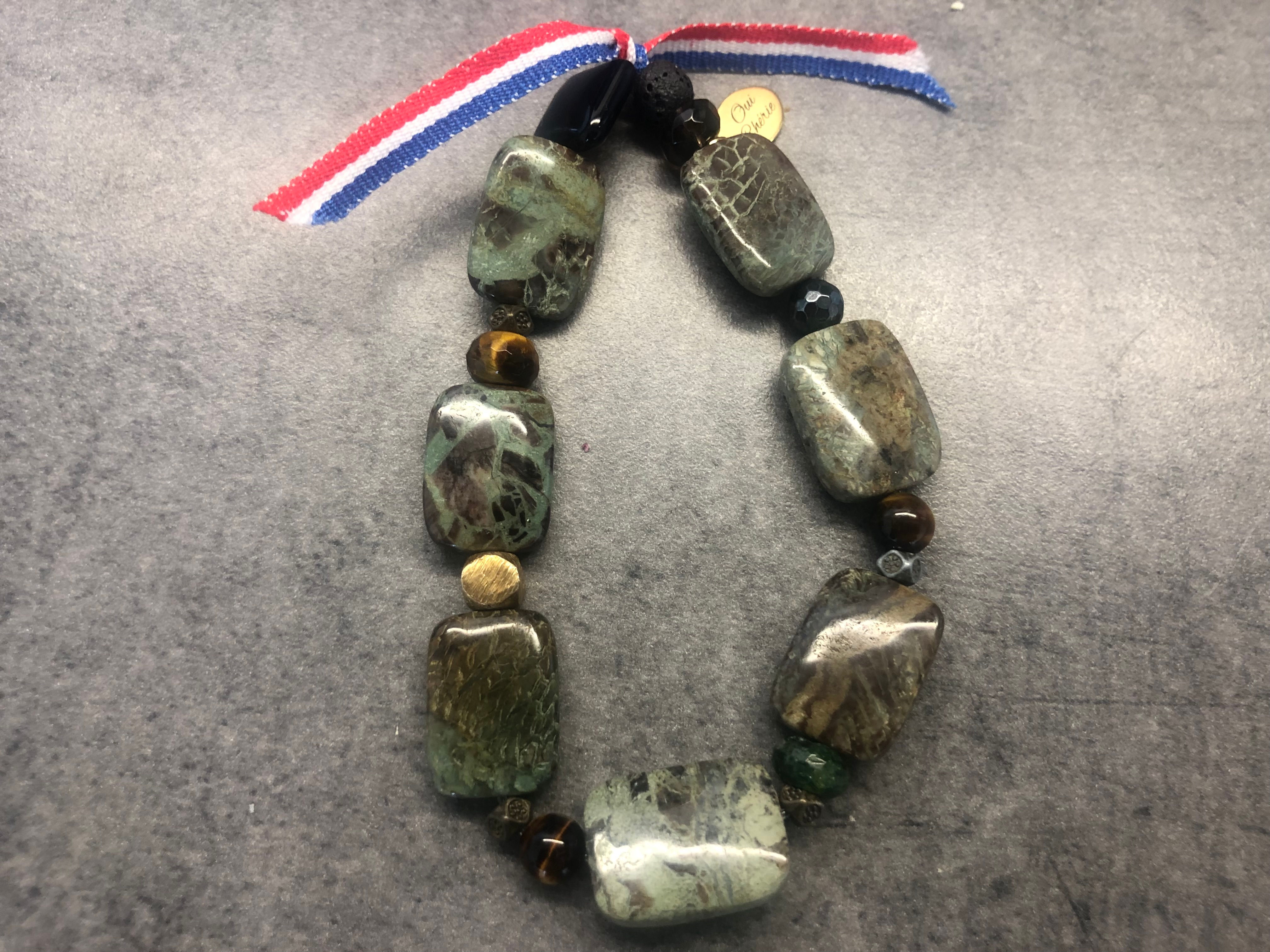 Homme équilibré, serein,