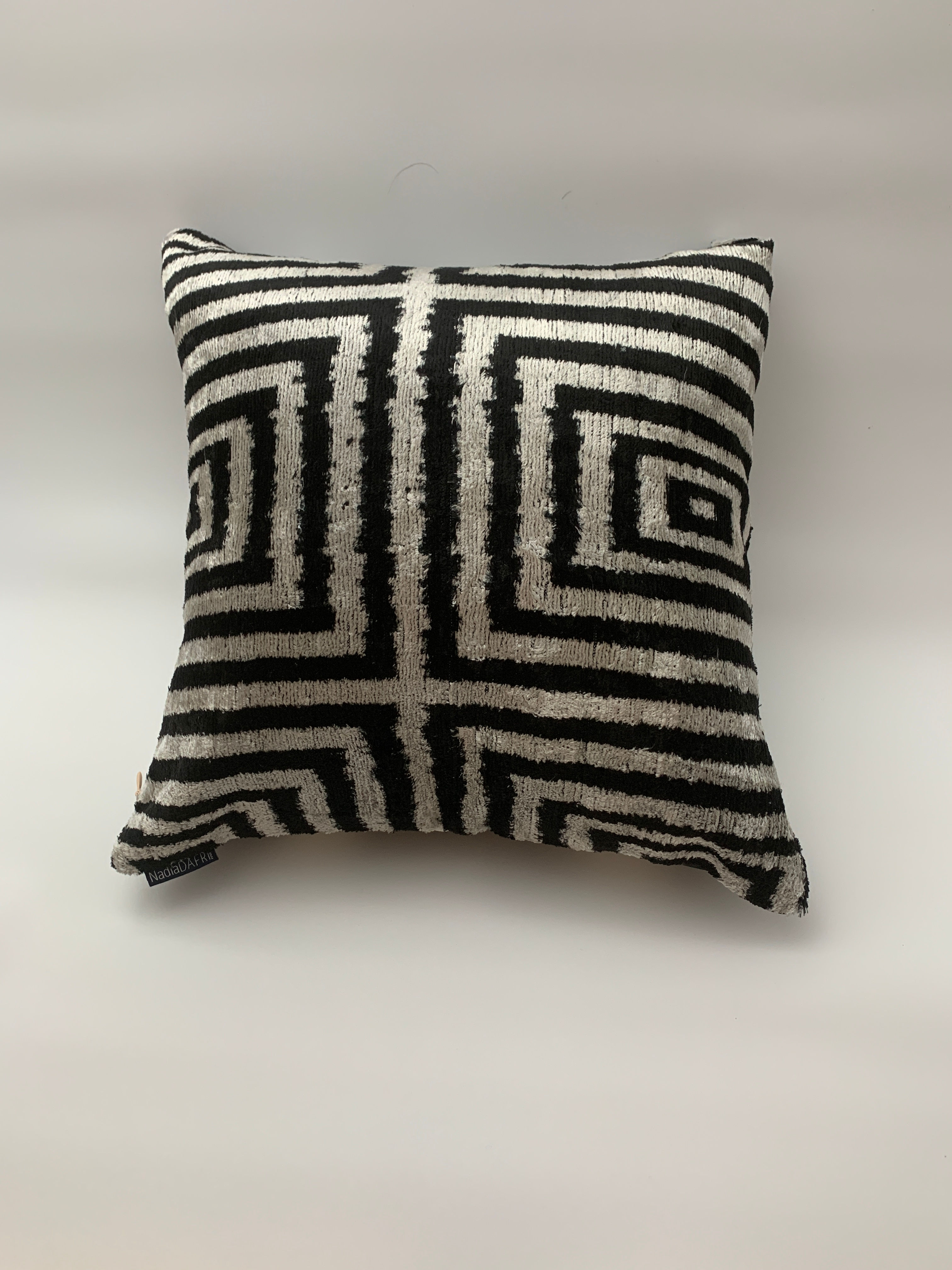 NADIA DAFRI クッションカバー 40cm*40cm IKAT-1
