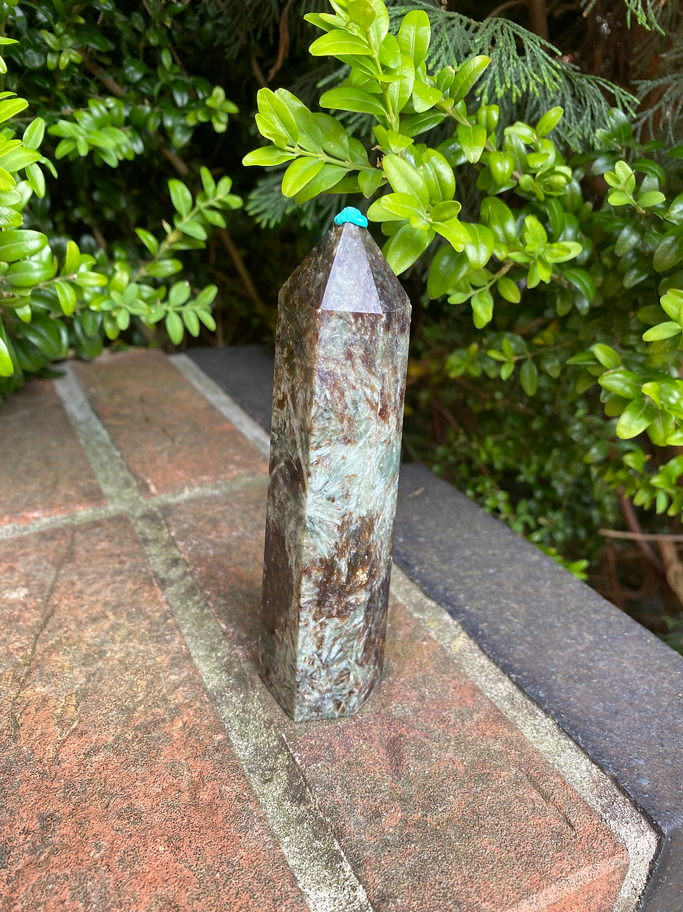 Thumbnail: Phlogopite tower  / 283g