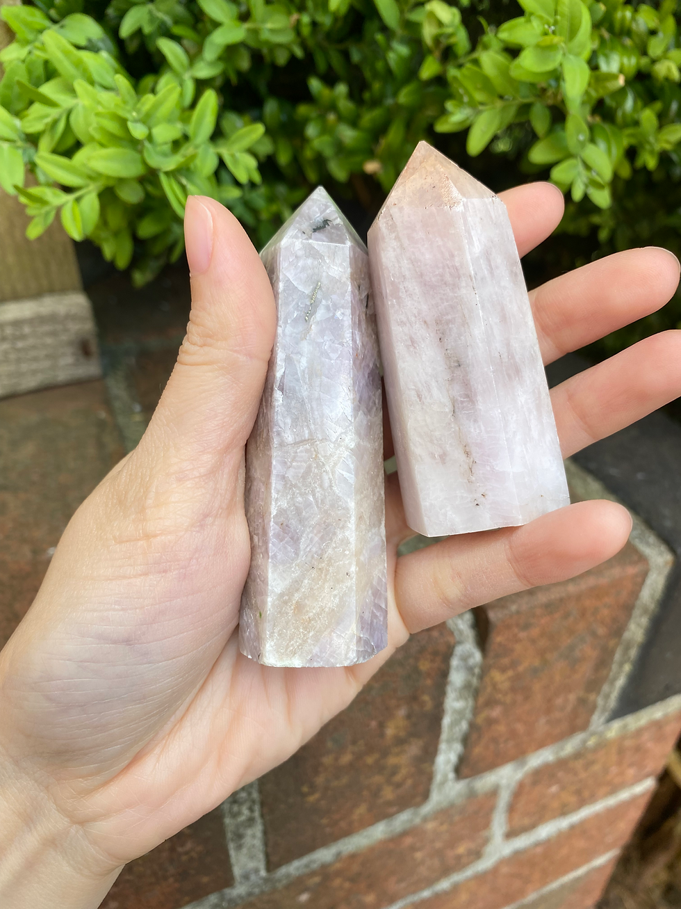 Thumbnail: Kunzite towers  / 174g