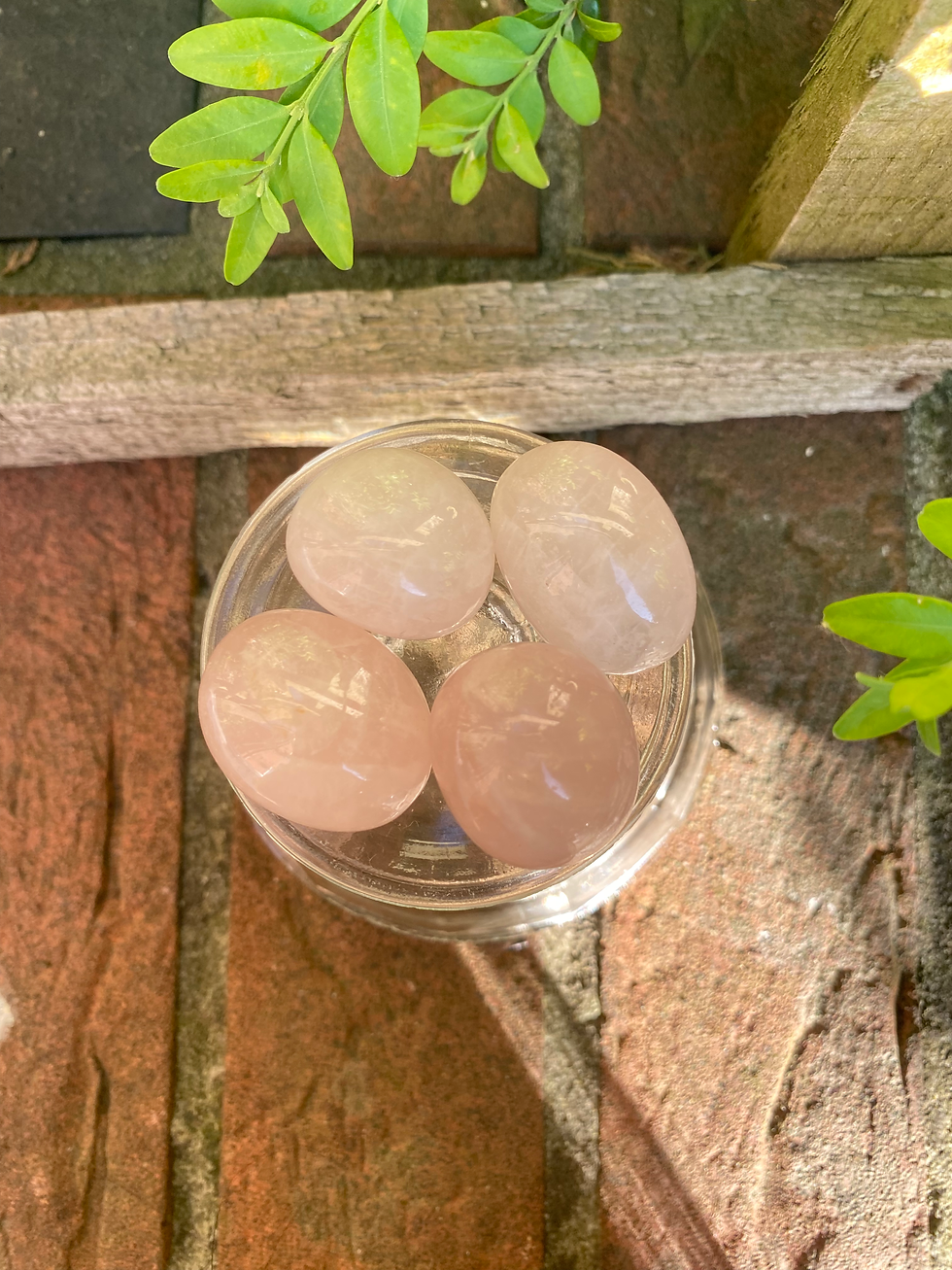 Thumbnail: Rose quartz tumbled stones